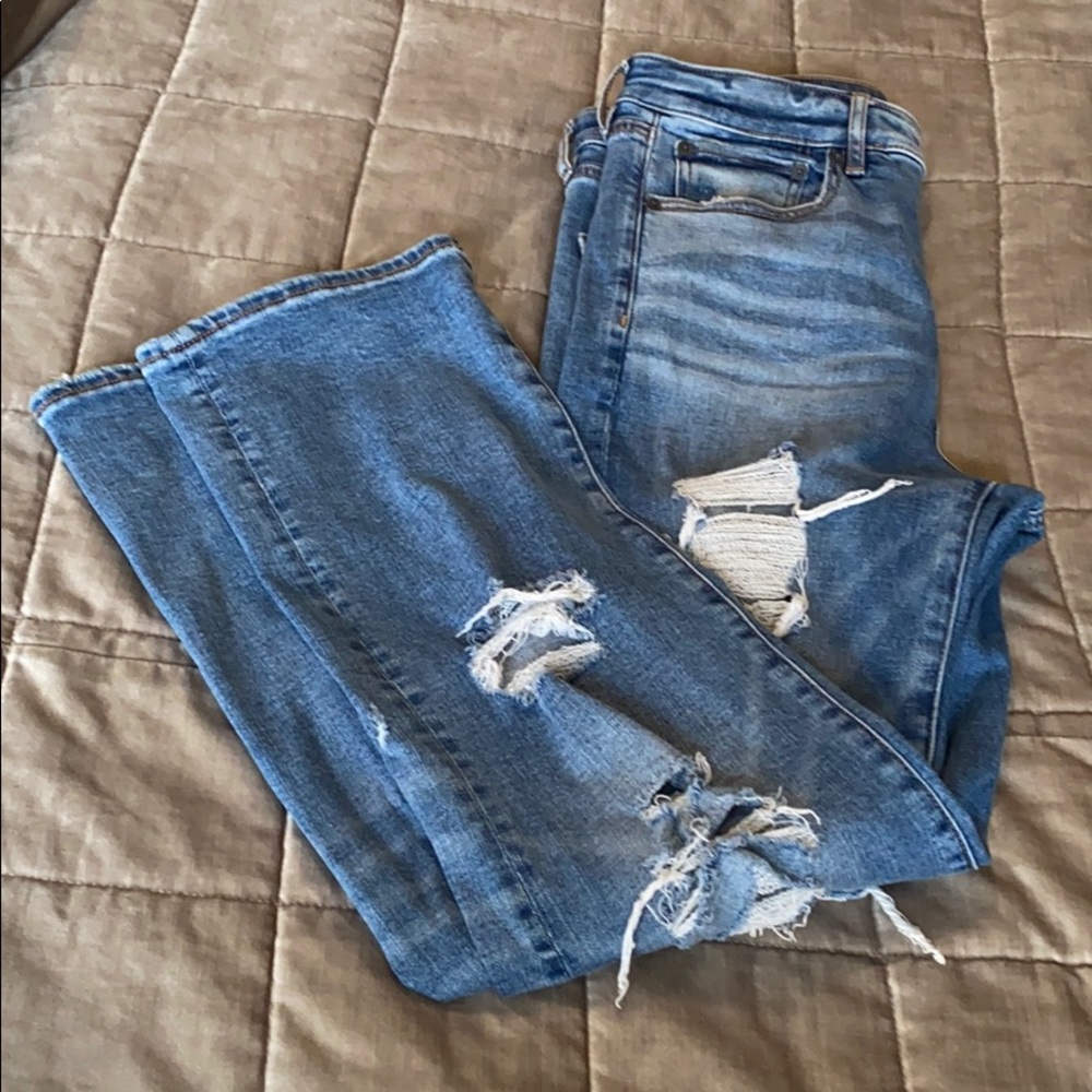 American Eagle Distressed slim/straight jeans